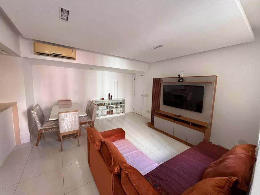 Lindo De 3 Quartos, Uma Quadra Da Praia! * Río de Janeiro